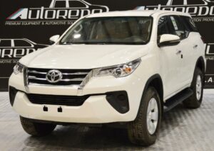 TOYOTA FORTUNER 2.4 CLASSIC TURBO DIESEL AT 4WD 2020YM