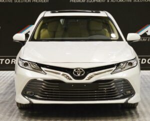 TOYOTA CAMRY 3.5 LIMITED PETROL AT + NAVIGATION 2020YM